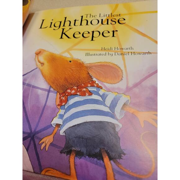 The Littlest Lighthouse Keeper Paperback Book Heidi & Daniel Howarth - Picture 4 of 7